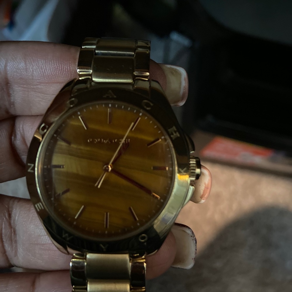 Gold Coach Watch😍 - Picture 4 of 8